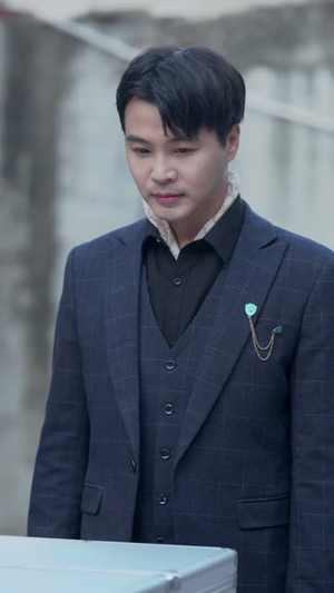 脱掉外卖服后势利女友哭着求原谅（64集）网上可以看吗