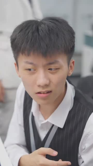 六年后她带双宝虐翻前夫（80集）直接看到大结局