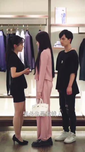 我的美女总裁老婆 （111集）在线观看