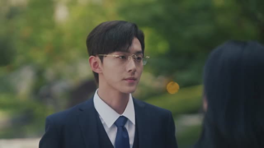 向她逆光而来（26集）热门短剧在线看