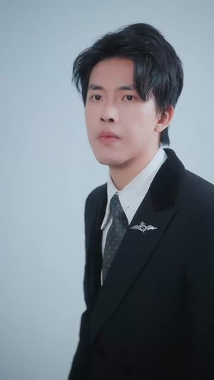 轻拥他的月亮（100集）热门短剧抢先看