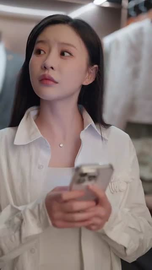 刚毕业，被姐姐拉去闪婚（84集） 在线观看
