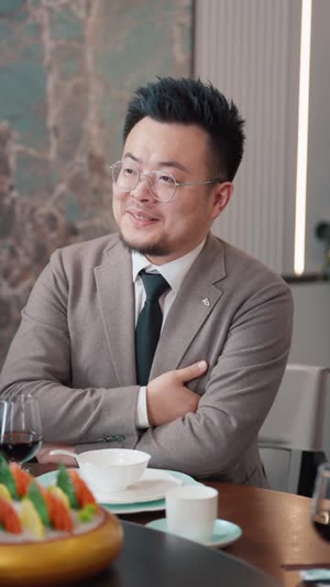 误和老板相亲以后（80集）360网盘观看